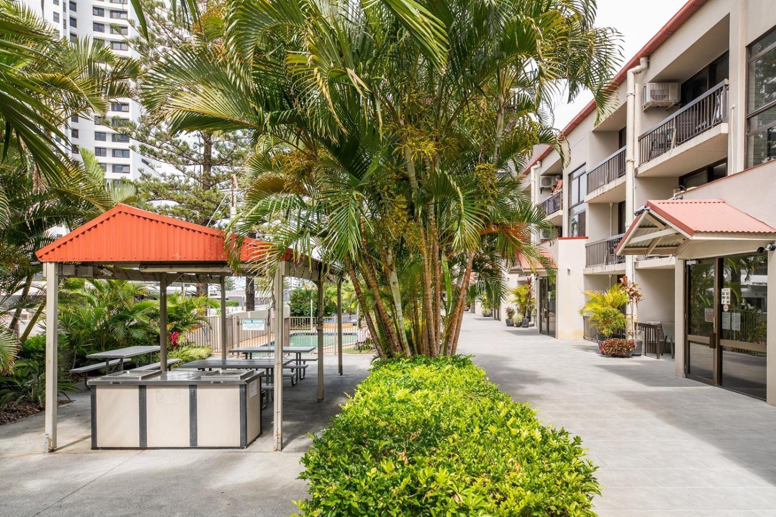 Trickett Gardens Holiday Inn Gold Coast Exterior foto