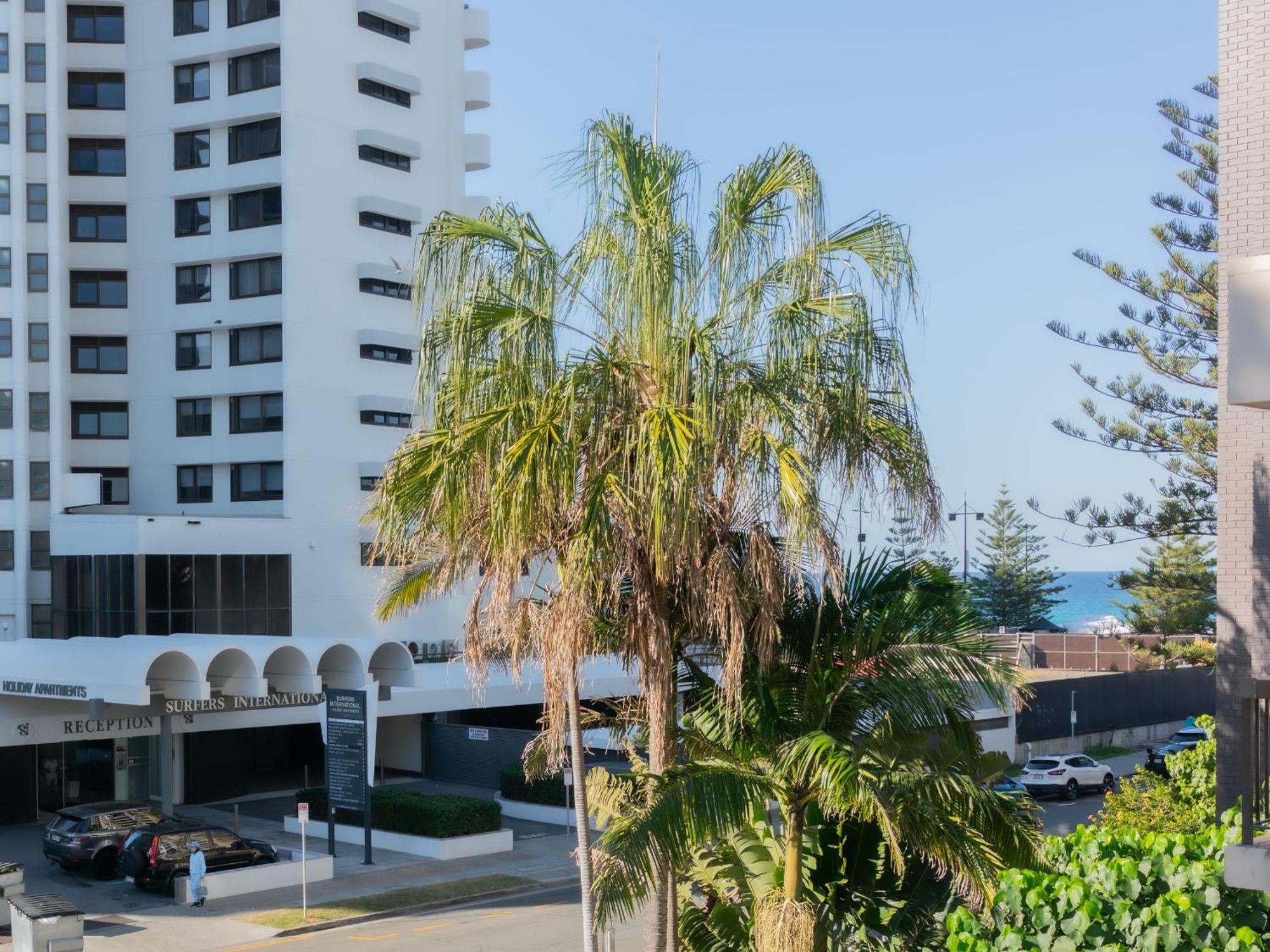 Trickett Gardens Holiday Inn Gold Coast Exterior foto