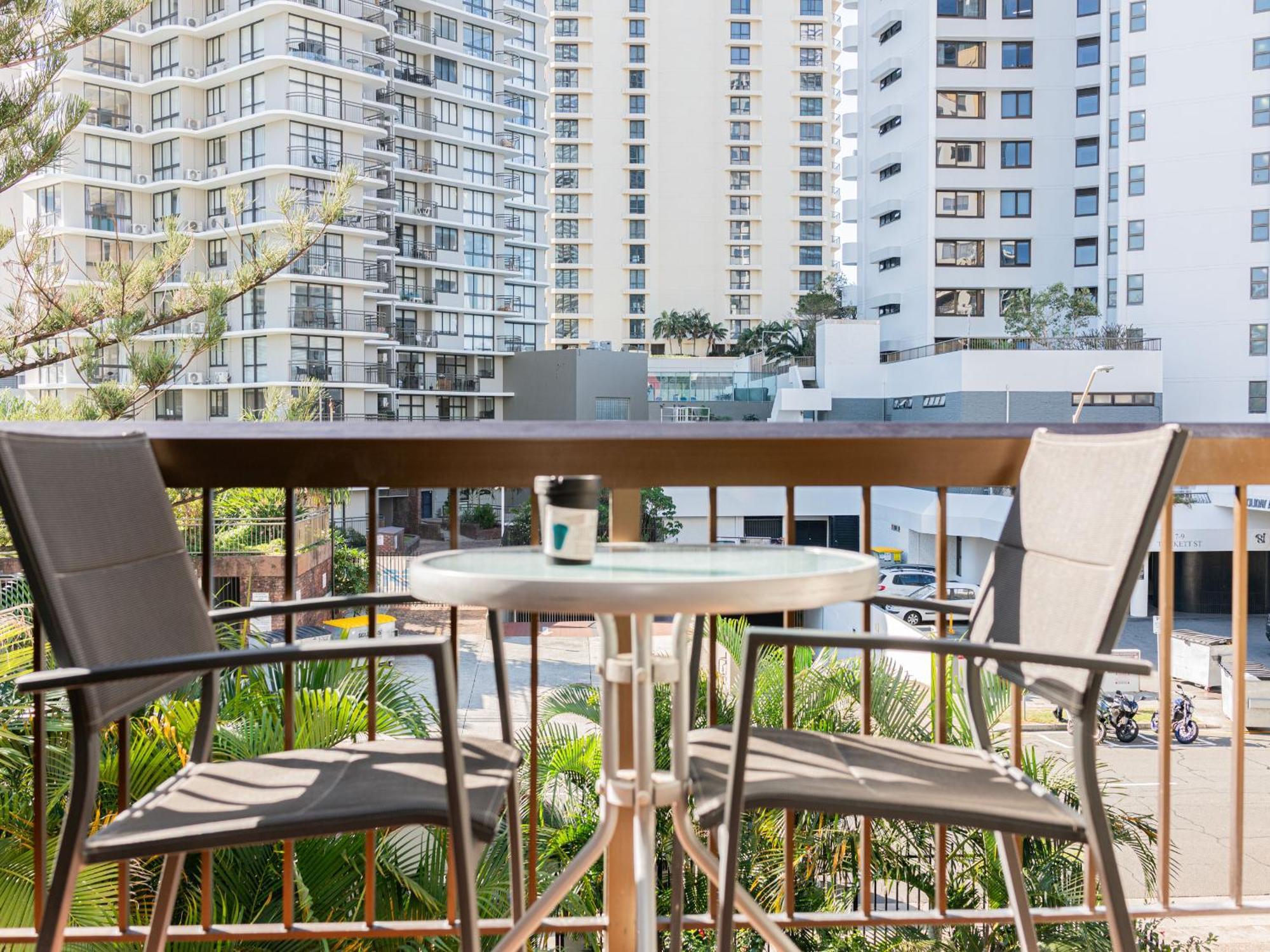 Trickett Gardens Holiday Inn Gold Coast Exterior foto